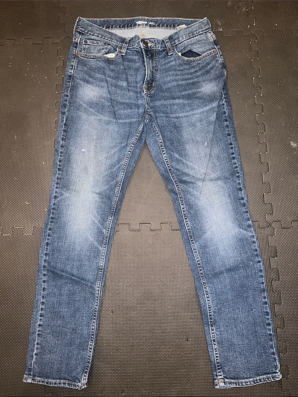 Old Navy Men's Skinny Jeans in Washed Blue